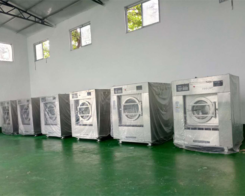 洗衣房設備周圍環(huán)境的維護非常重要